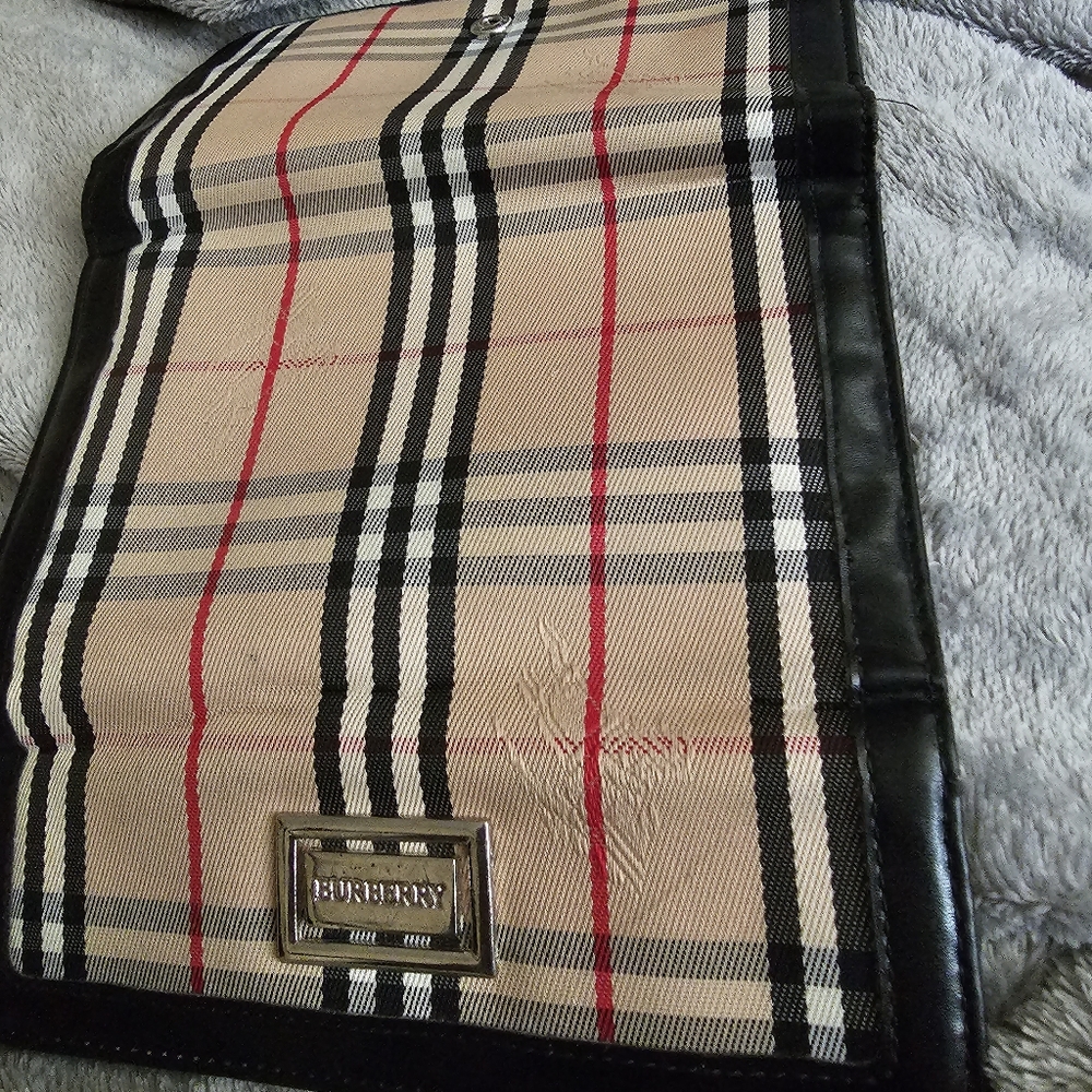 Burberry wallet